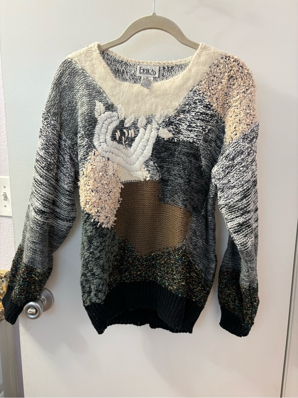 Erika Mixed-Texture Crewneck Sweater Medium (VINTAGE) PTP 21-27/L 25